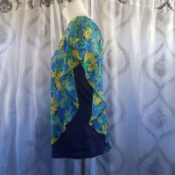 Profile Apparel blouse size large ( Box IO ) - Picture 2 of 5